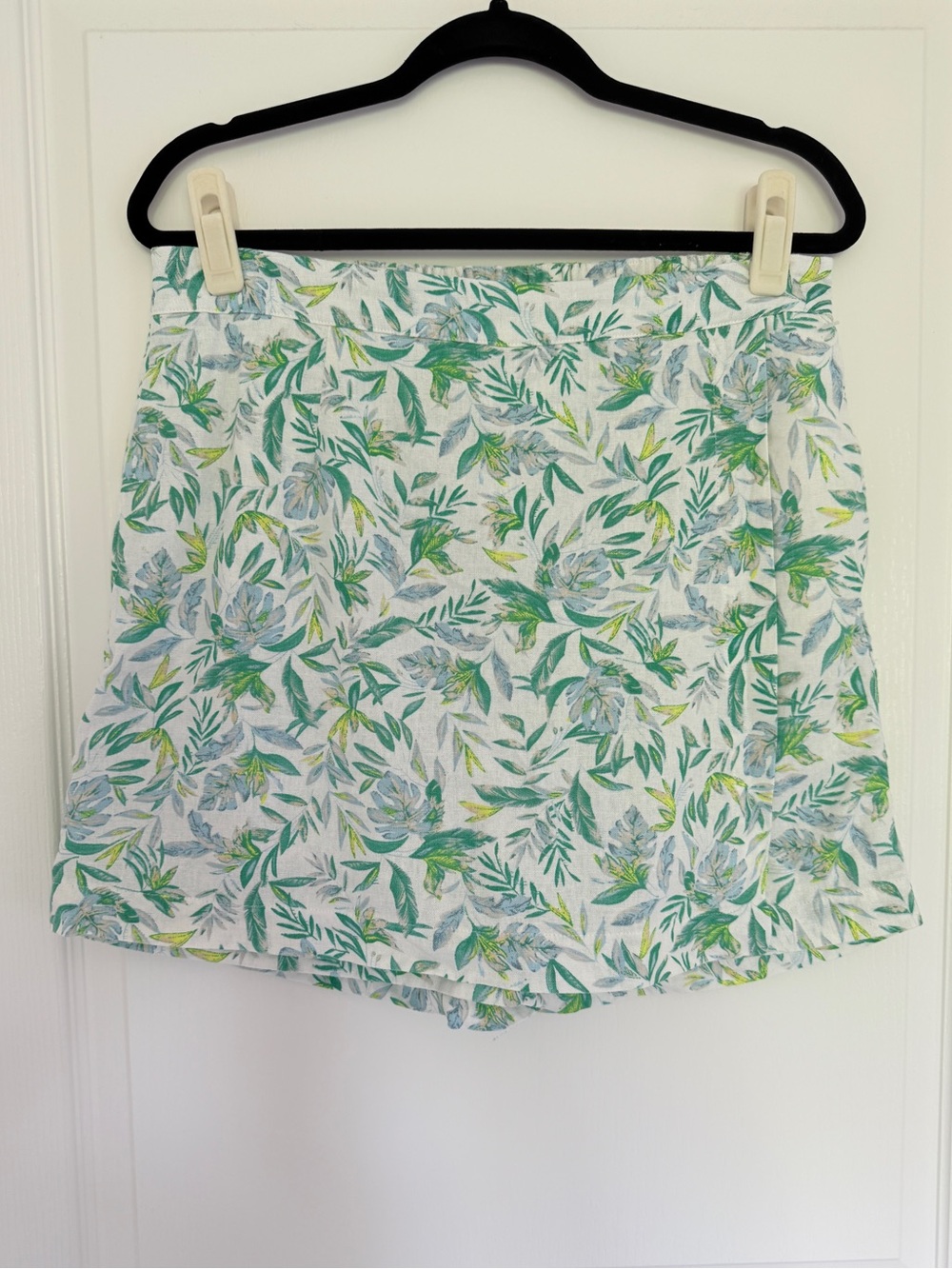 Ellen Tracy Tropical Leaf Print Skort Medium